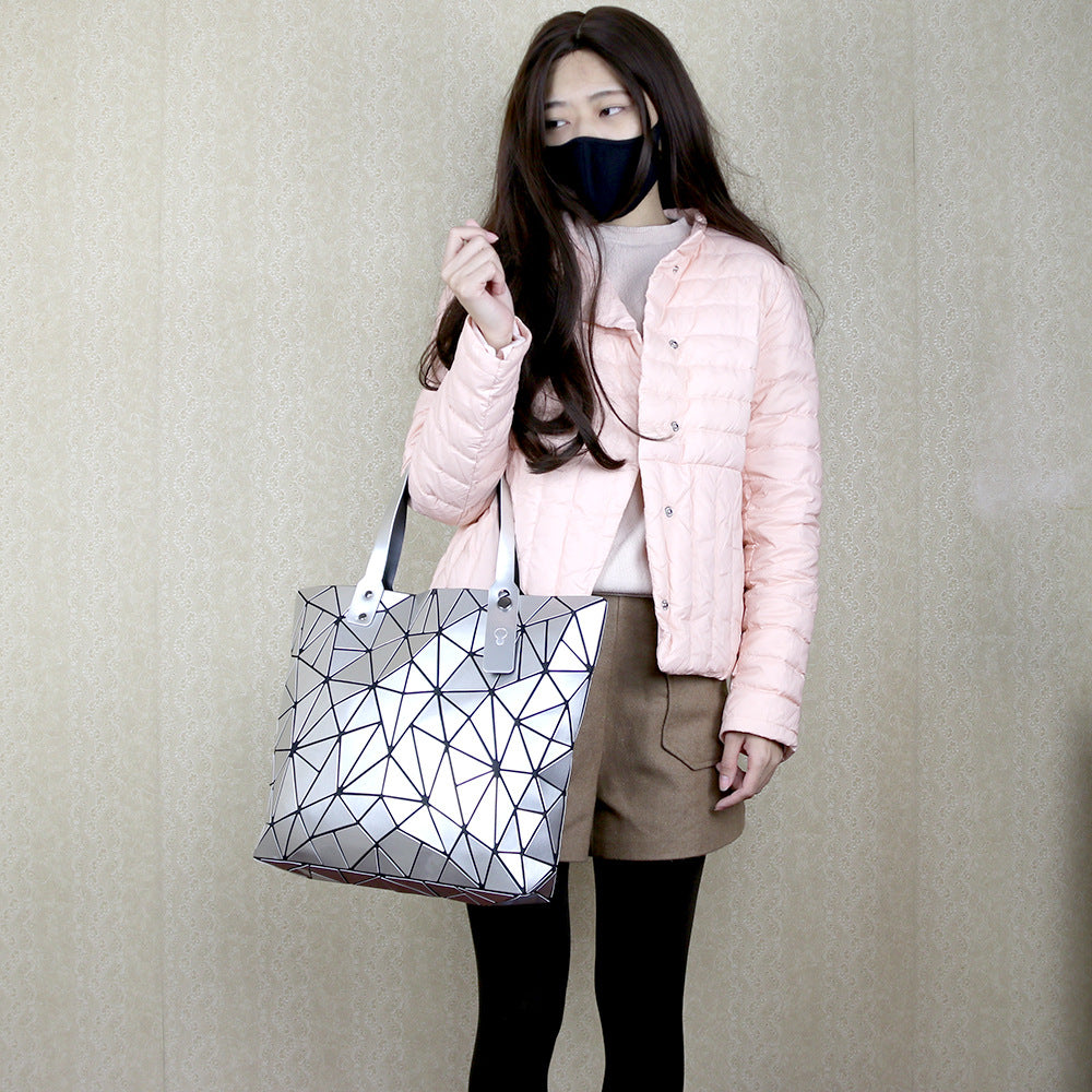 Women's Geometric Rhombus Glossy Large Capacity Changeable Shoulder Bags