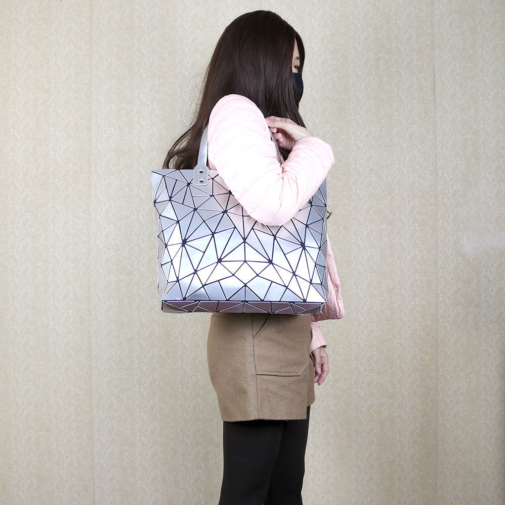 Women's Geometric Rhombus Glossy Large Capacity Changeable Shoulder Bags