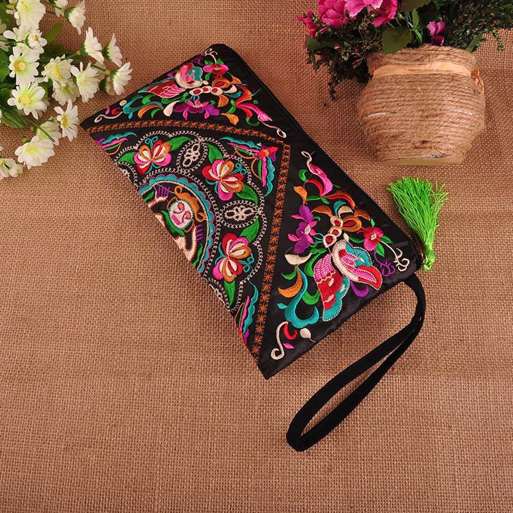 Women's Ethnic Style Embroidered Fashionable Exquisite Satin Handbags