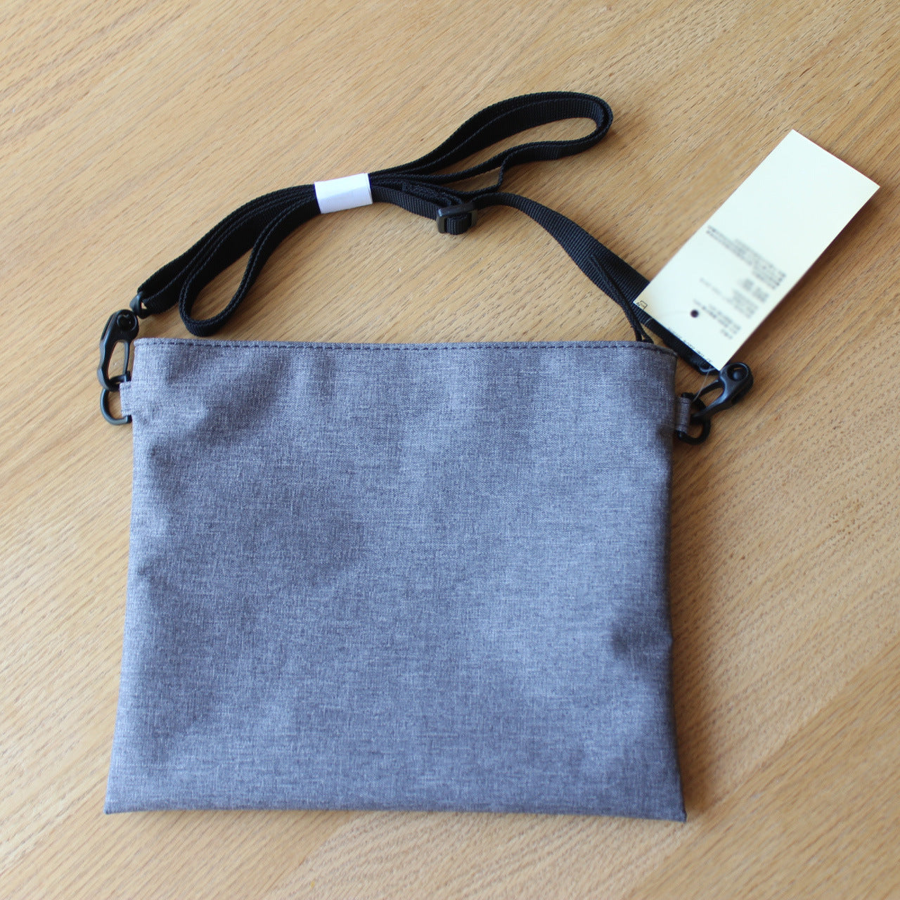 Women's & Men's Simple Solid Color Lightweight With No Printed Patterns Portable Waterproof Crossbody Bags