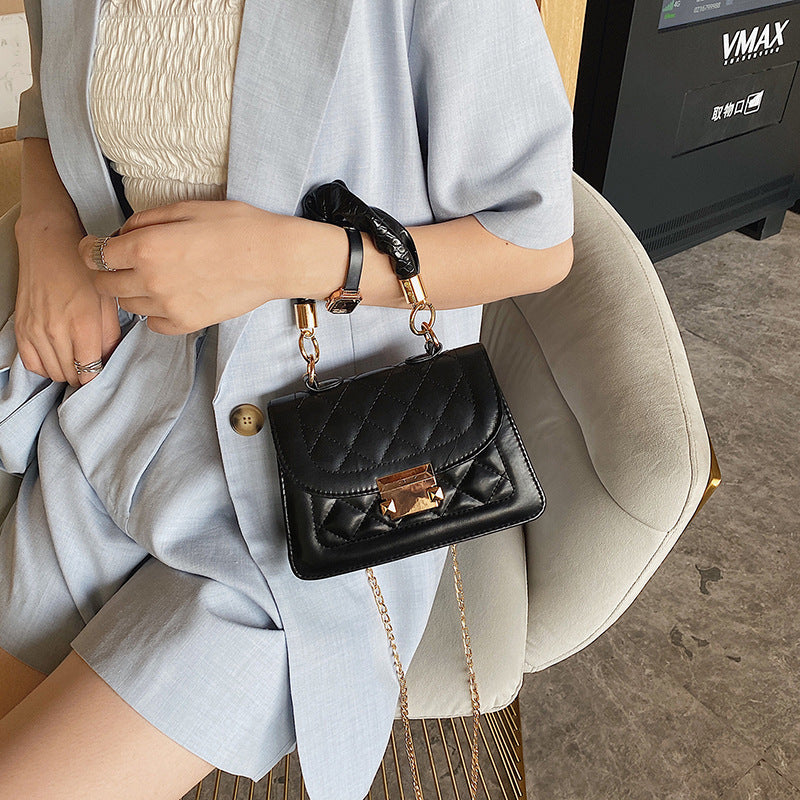 Casual Summer Trendy Fashion Chain Portable Handbags