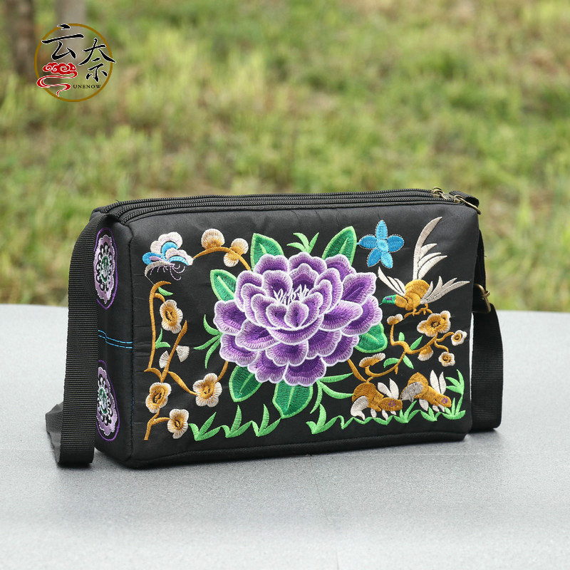 Women's Yunnan National Style Embroidered Ethnic Crossbody Bags