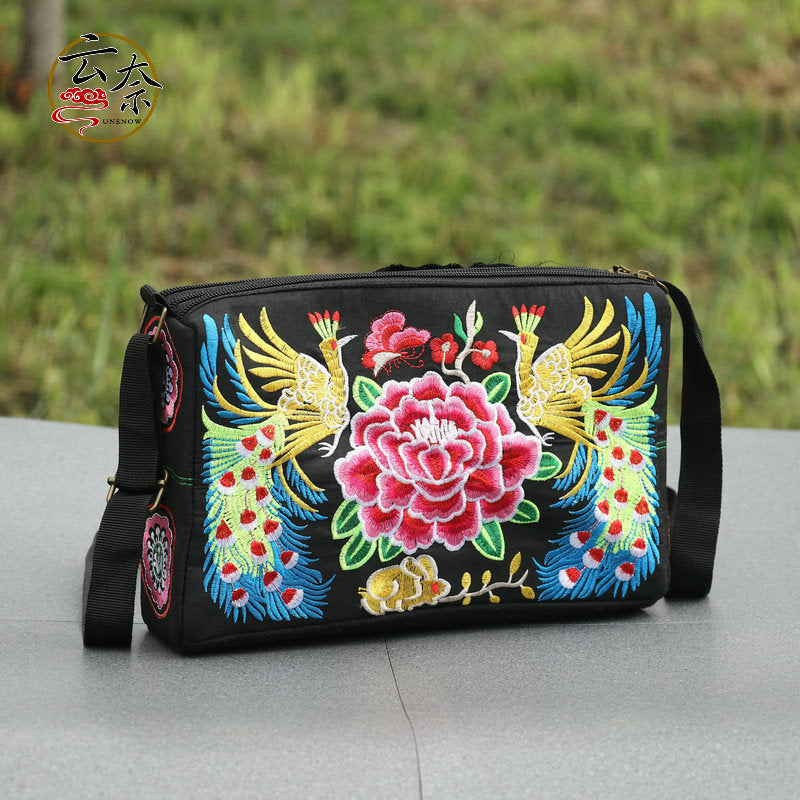 Women's Yunnan National Style Embroidered Ethnic Crossbody Bags
