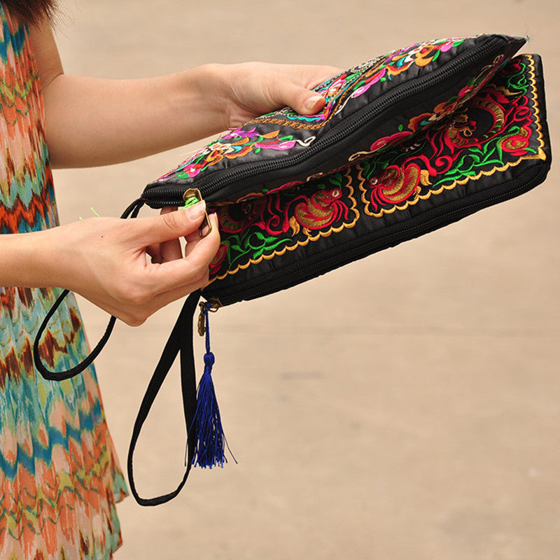 Women's Ethnic Style Embroidered Fashionable Exquisite Satin Handbags