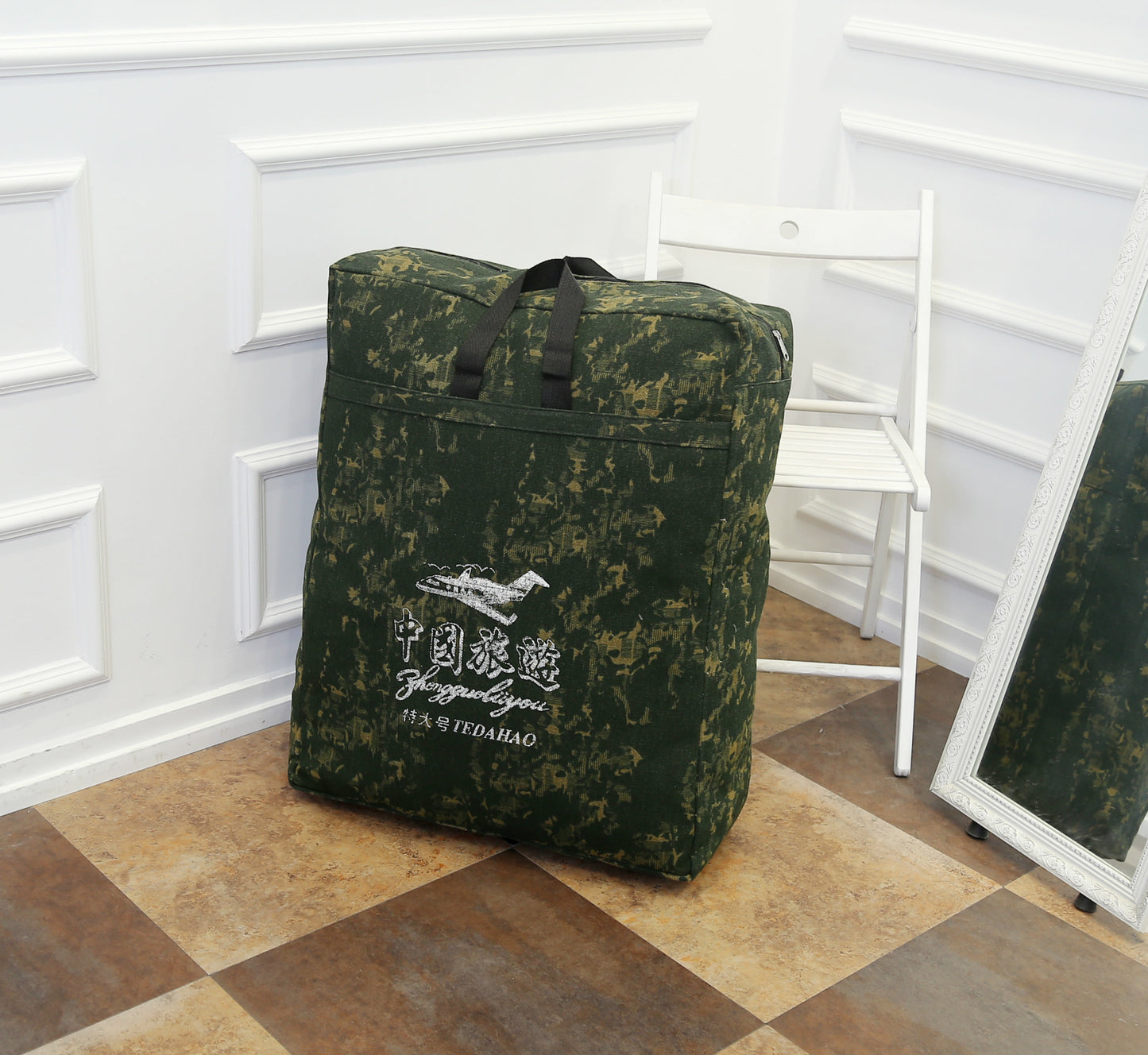 Creative Charming Thick Canvas Waterproof Moving Travel Bags