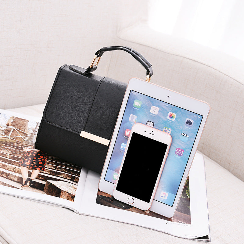 New Cool Women's Pouches Summer Fashion Handbags