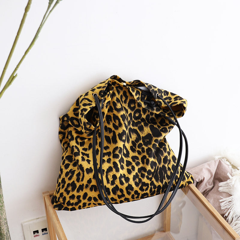 Style Retro Simple Fashionable Leopard Pattern Bags