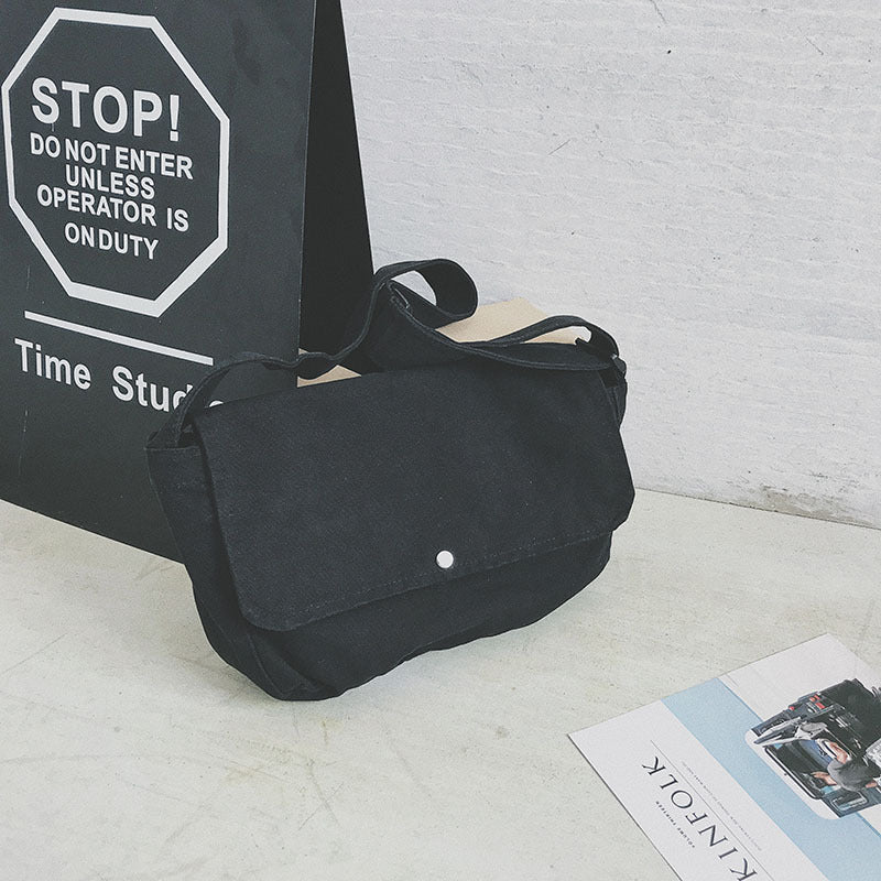 Women's Style Solid Color Simple Fresh Flip One Shoulder Bags