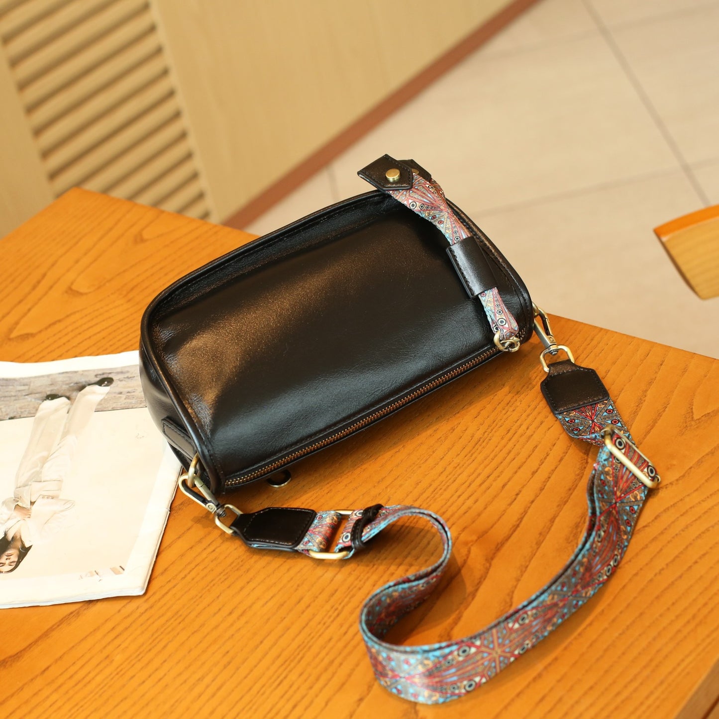 Women's Capacity Soft Full Grain Leather Texture Wide Shoulder Bags