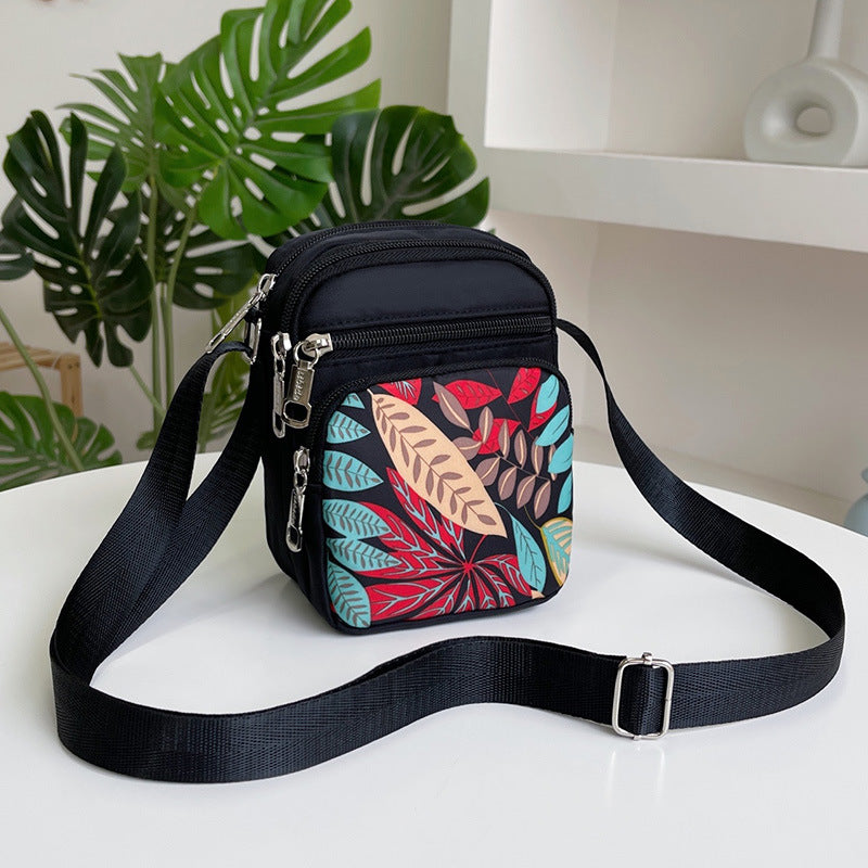 Women's Nylon Waterproof Oxford Cloth Korean Style Shoulder Bags