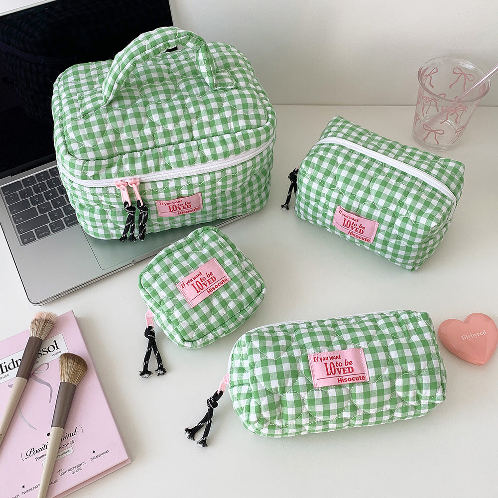 Quilted Love Plaid Cosmetics Storage Portable Makeup Bag