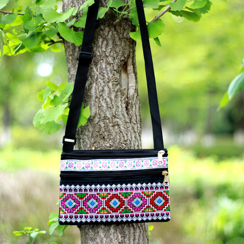 Women's Yunnan National Style Embroidered Zipper Mobile Crossbody Bags