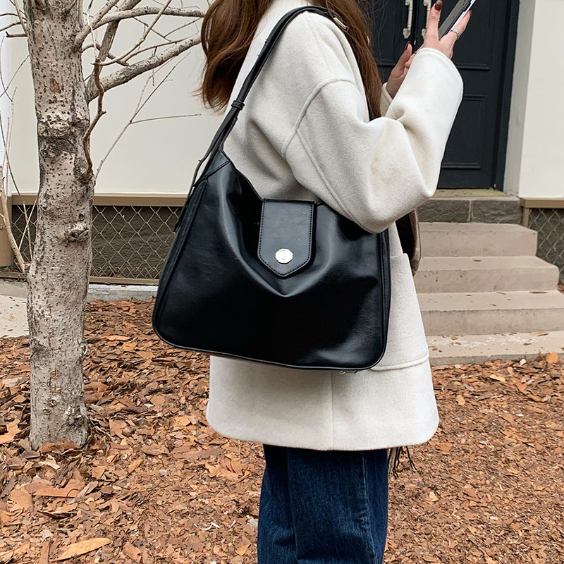 Women's Korean Retro Oil Waxed Leather Large Shoulder Bags