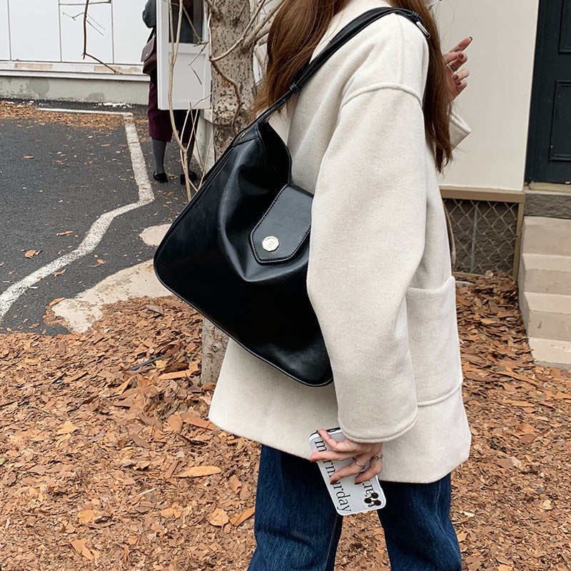 Women's Korean Retro Oil Waxed Leather Large Shoulder Bags