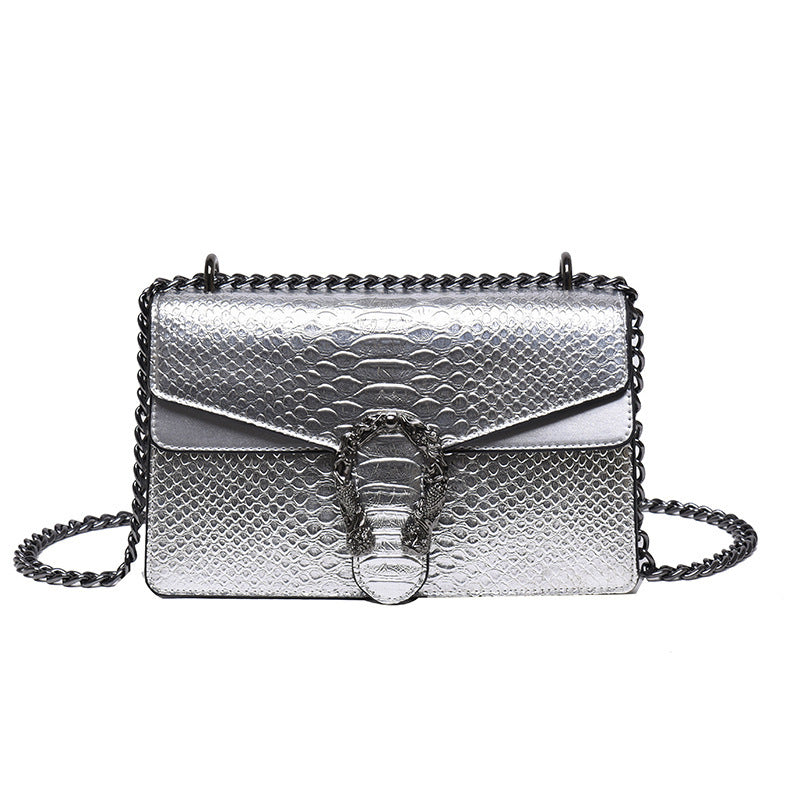 Cool Women's Retro Chain Trendy Niche Crossbody Bags