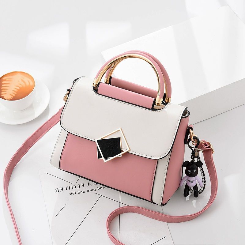 Women's Korean Style Fashionable Large Capacity Shoulder Bags
