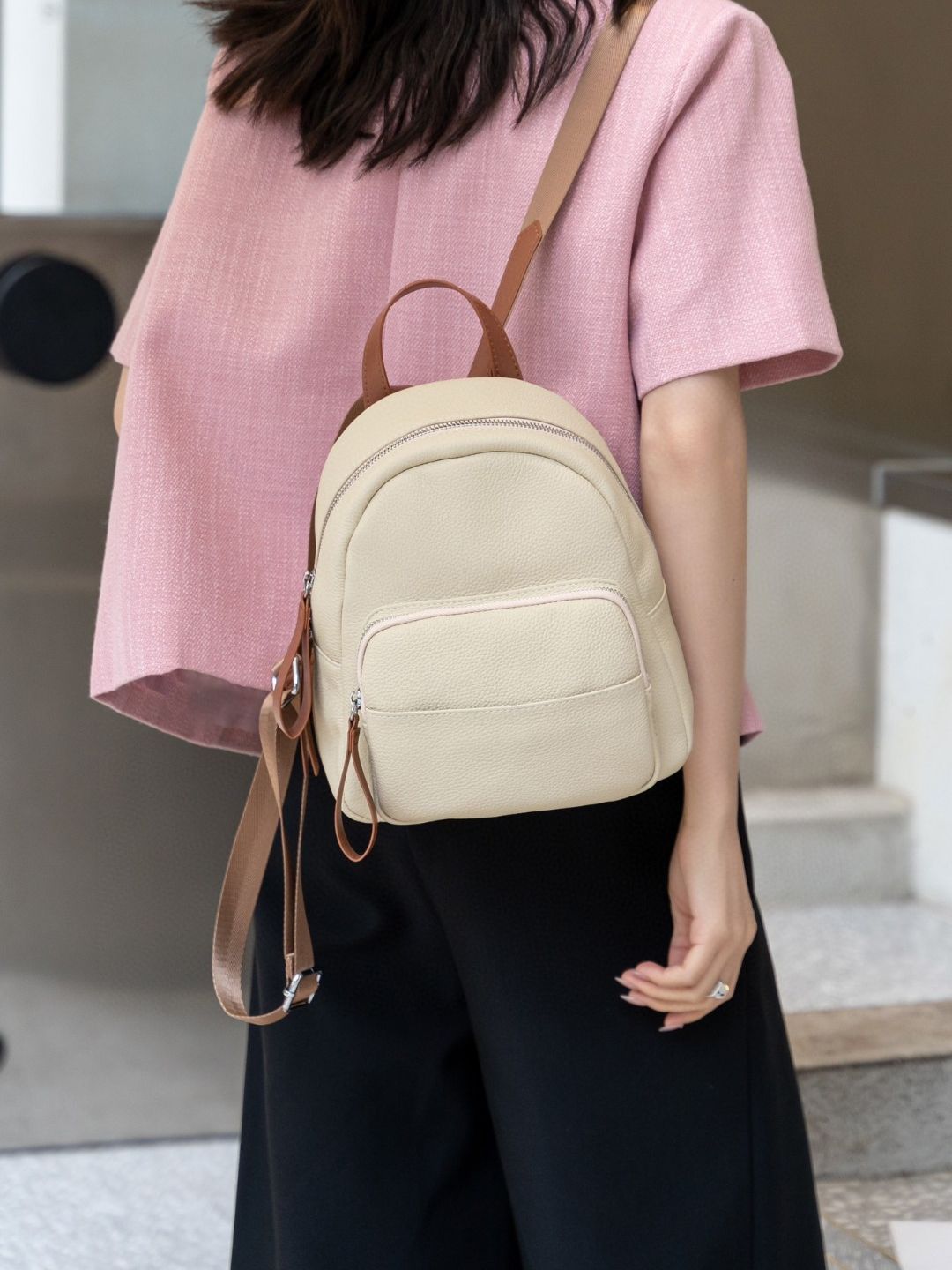 Women's First Layer Cowhide Leather For Simple Backpacks