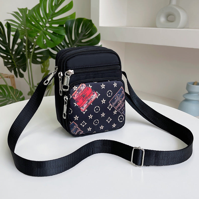 Women's Nylon Waterproof Oxford Cloth Korean Style Shoulder Bags