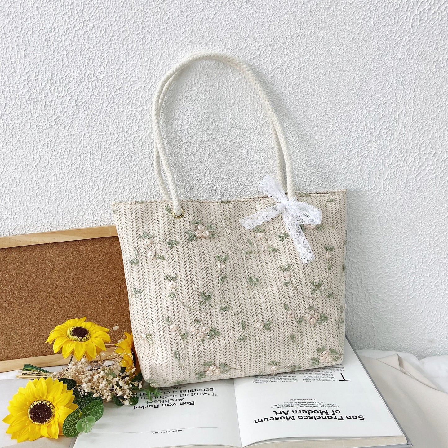 Women's Straw Woven Fresh Bow Lace Portable Shoulder Bags