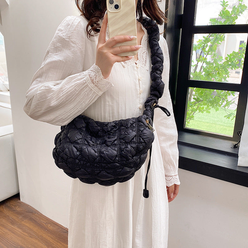 Women's Dumpling Minority Clouds Large Capacity Lightweight Crossbody Bags