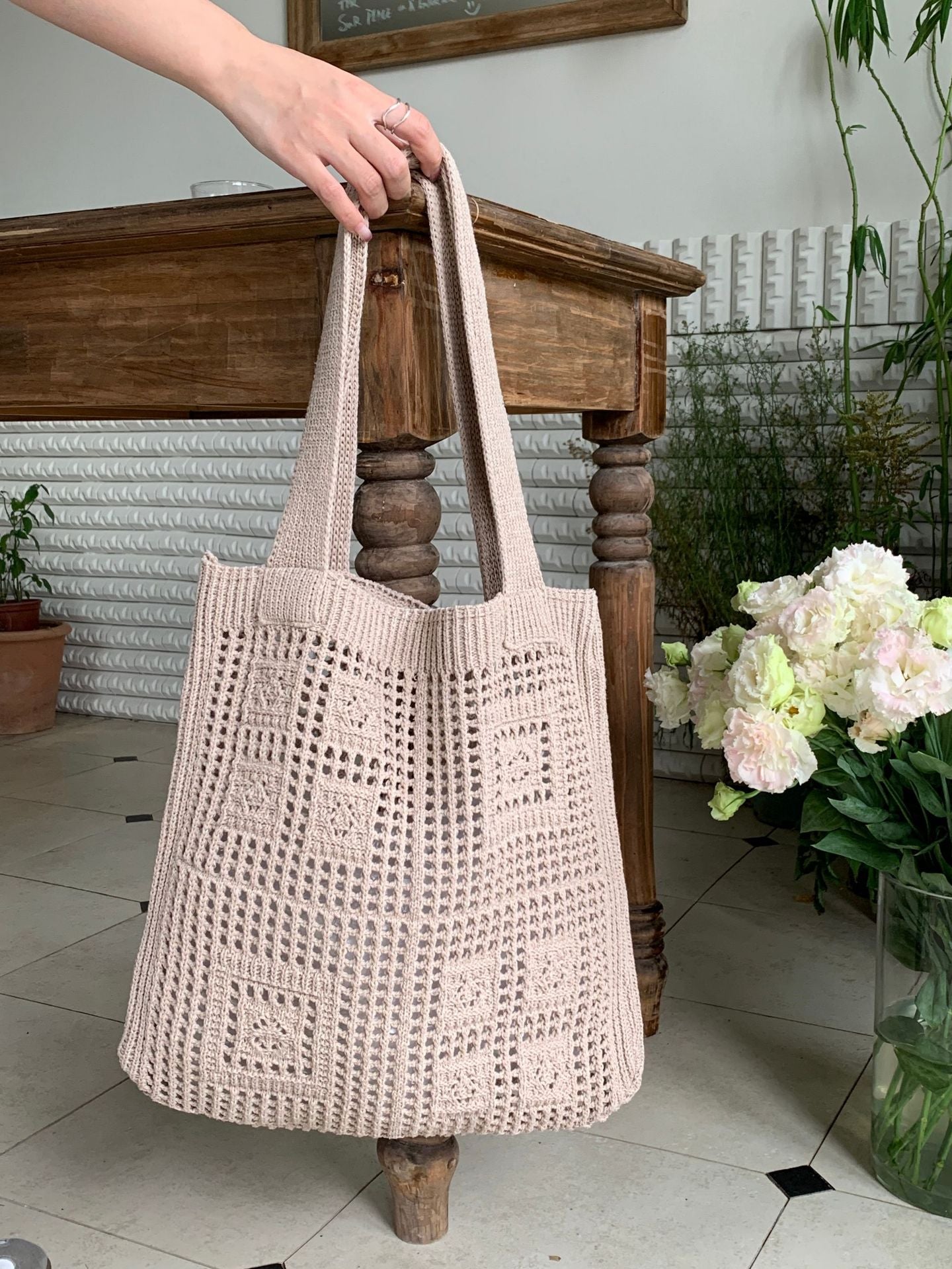 Women's Retro Mesh Hollow Out Hand-woven Wool Shoulder Bags