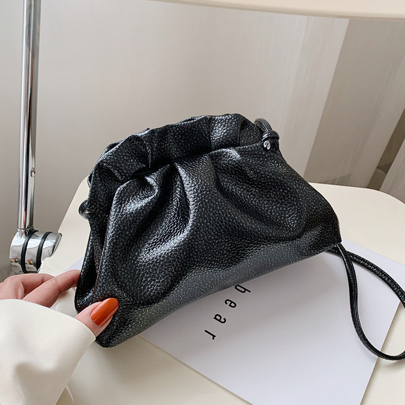 Women's Special Interest Light Luxury Pleated Cloud Shoulder Bags