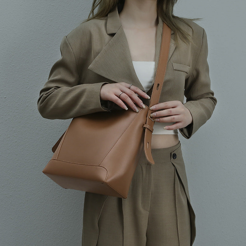 Women's Fashion Versatile Large Capacity Underarm Commuter Bags