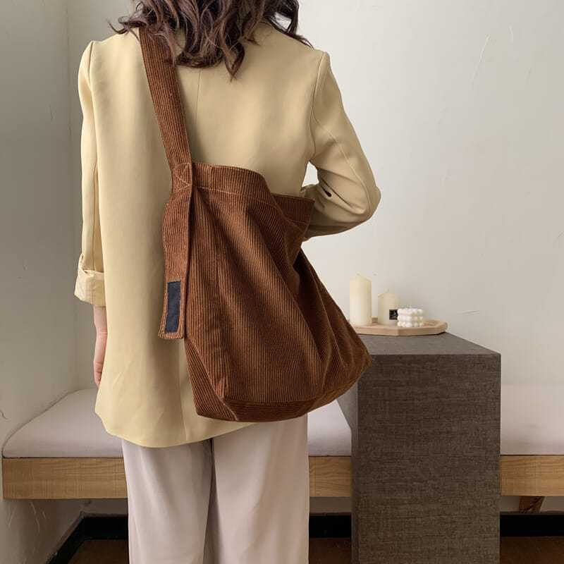 Women's Autumn Retro Large Capacity Idle Style Crossbody Bags