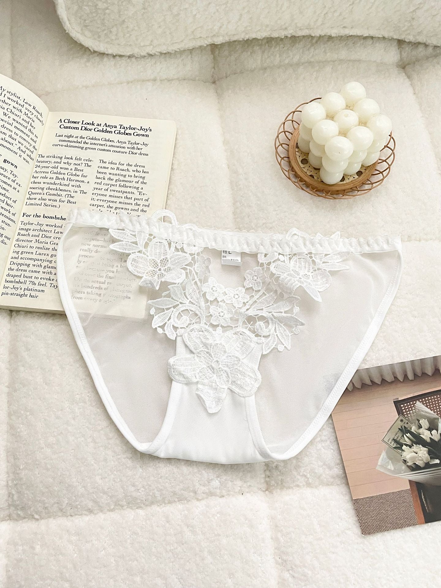 Women's Flowers Lace Embroidery Mesh Briefs Slightly Panties