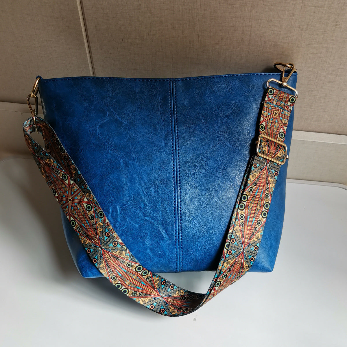Women's Graceful Glamorous Fashion Retro Leather Bags