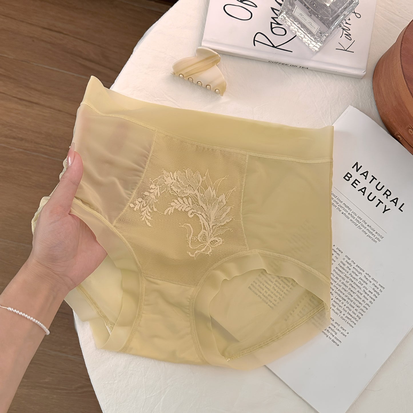 Women's Sexy Lace Ice Silk Mask Underwear Antibacterial Crotch Panties