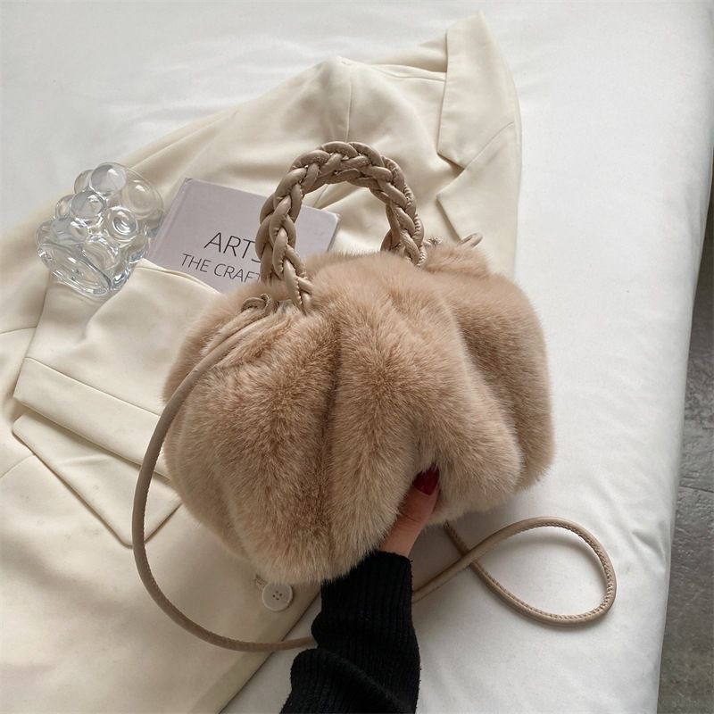 Plush Pumpkin Fashionable Underarm High-grade Design Shoulder Bags