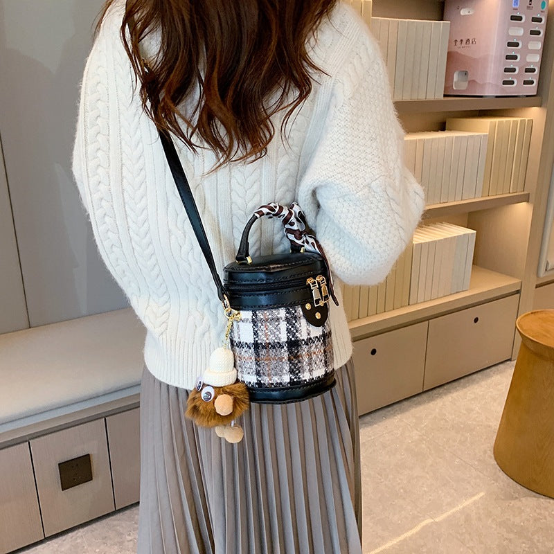 Women's Autumn Textured Cylinder Western Style Portable Crossbody Bags