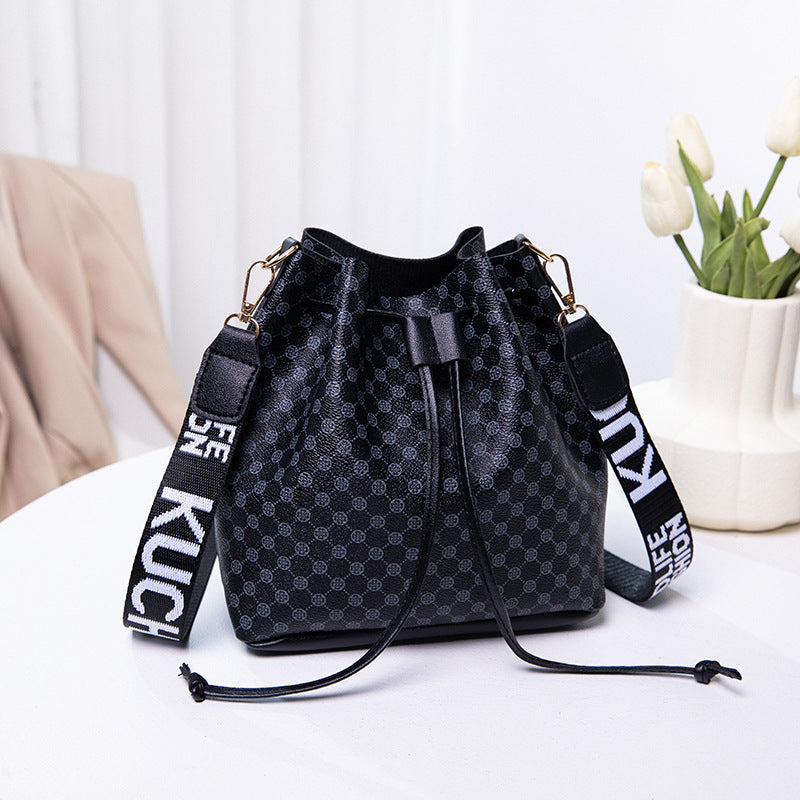 Women's High-grade Large Capacity Fashion Wide Strap Crossbody Bags