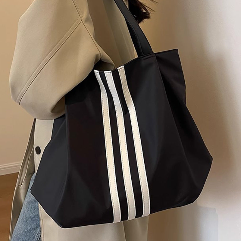 Women's Large Capacity Stylish Textured Commute Minimalist Shoulder Bags