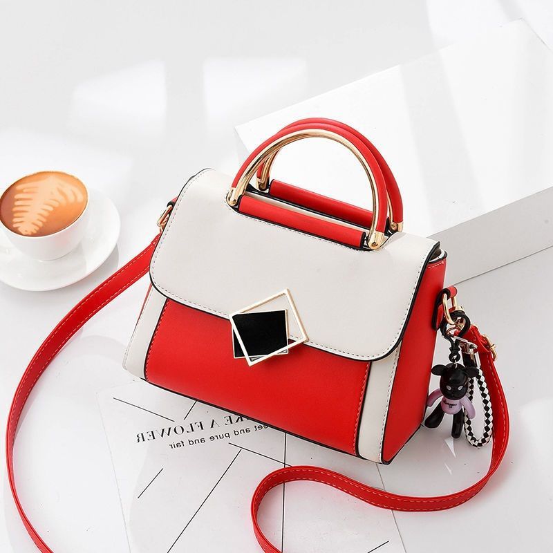 Women's Korean Style Fashionable Large Capacity Shoulder Bags