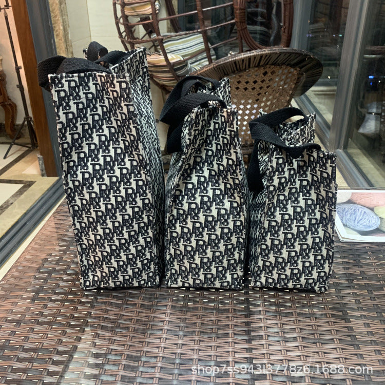 Fan Portable Medium Lunch Box Make-up File Handbags