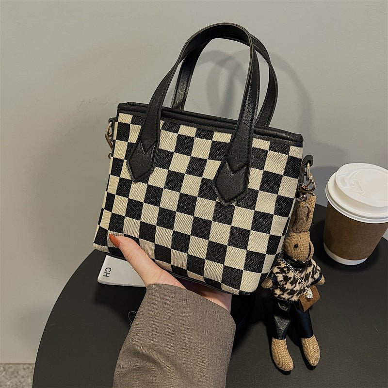 Women's Popular Niche Design Fashionable Portable Shoulder Bags