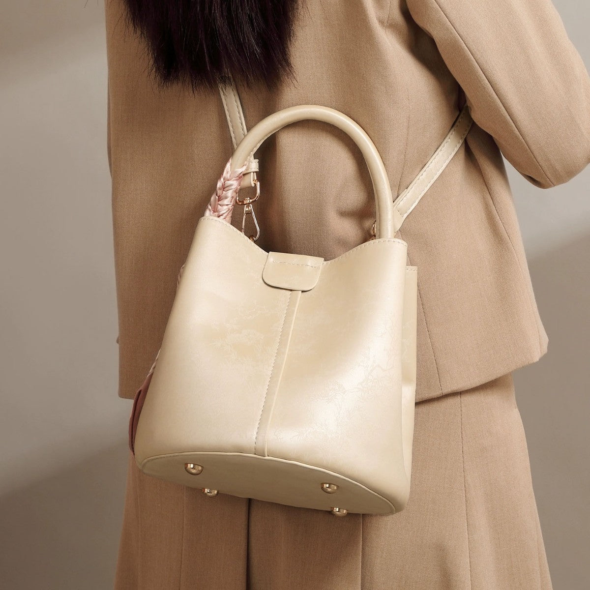 Women's Design High-grade Barrel Fashion Silk Scarf Women's Shoulder Bag