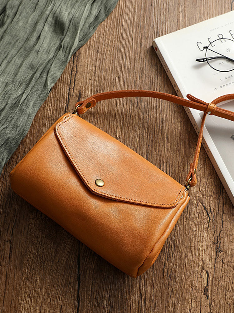 Women's Layer Cowhide Handmade Dye Penetration Waxing Leather Crossbody Bags