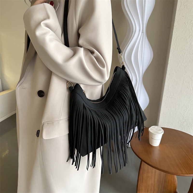 Trendy Personality Tassel Retro Large Capacity Winter Sweet Shoulder Bags