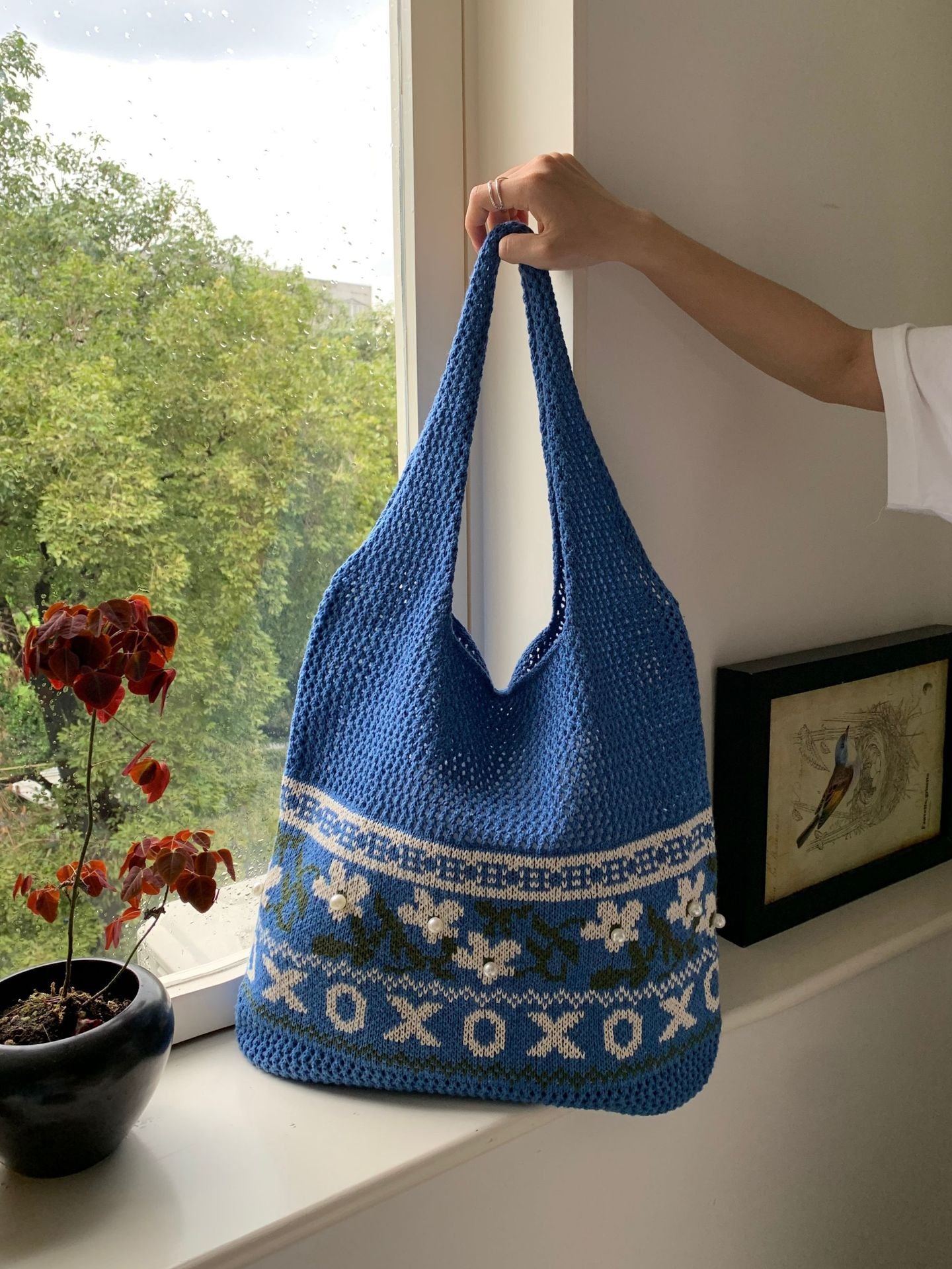 Women's Retro Knitted Woven High-grade Exquisite Large Shoulder Bags