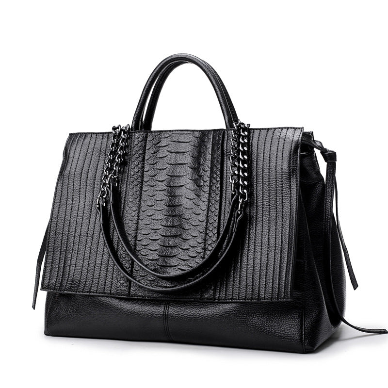 Women's Capacity Western Style Personalized Light Luxury Handbags