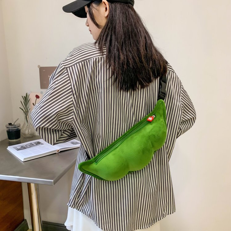 Women's Design Bean-shaped Pendant Large Capacity Personality Crossbody Bags