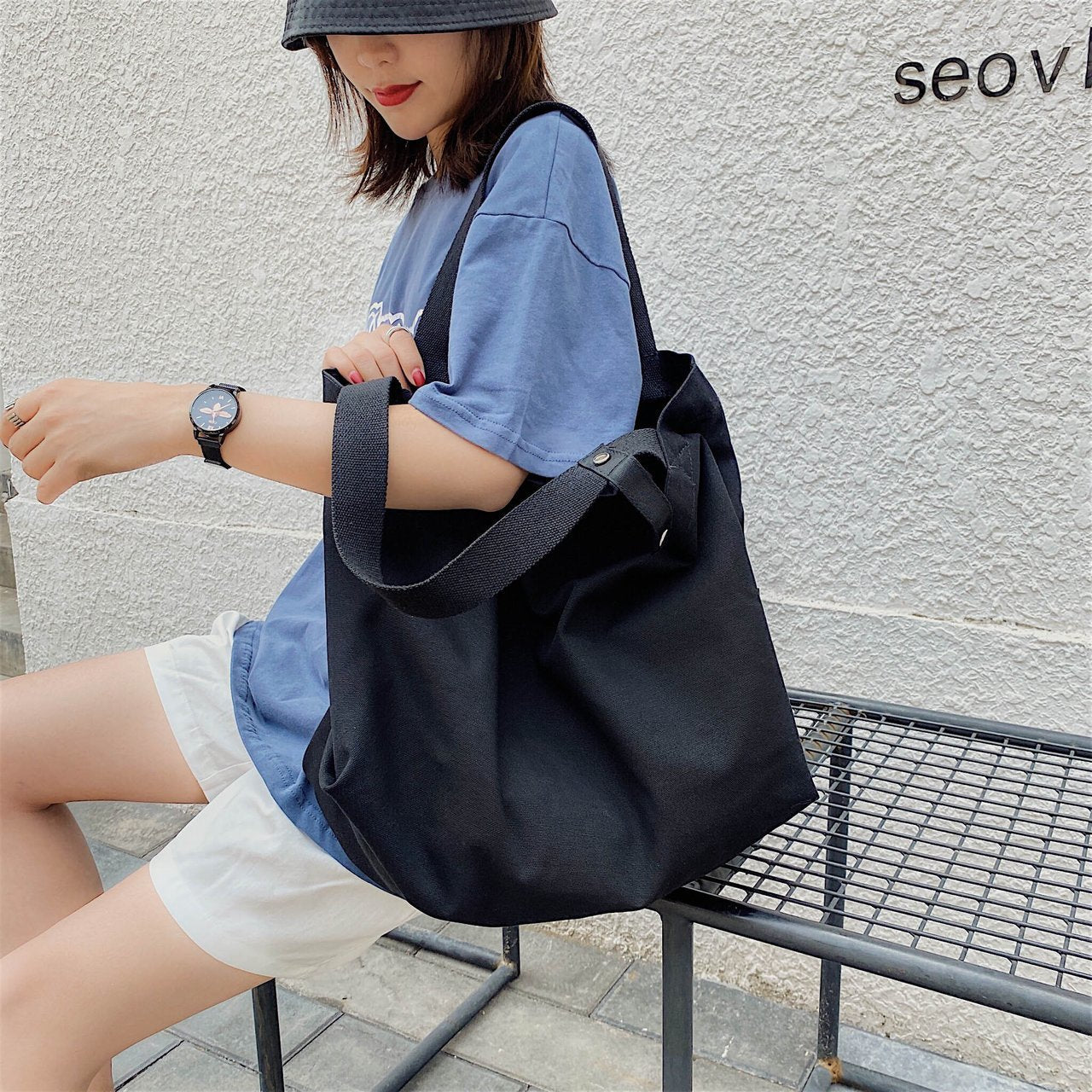 Women's Korean Style Simple Large Capacity Leisure Artistic Shoulder Bags