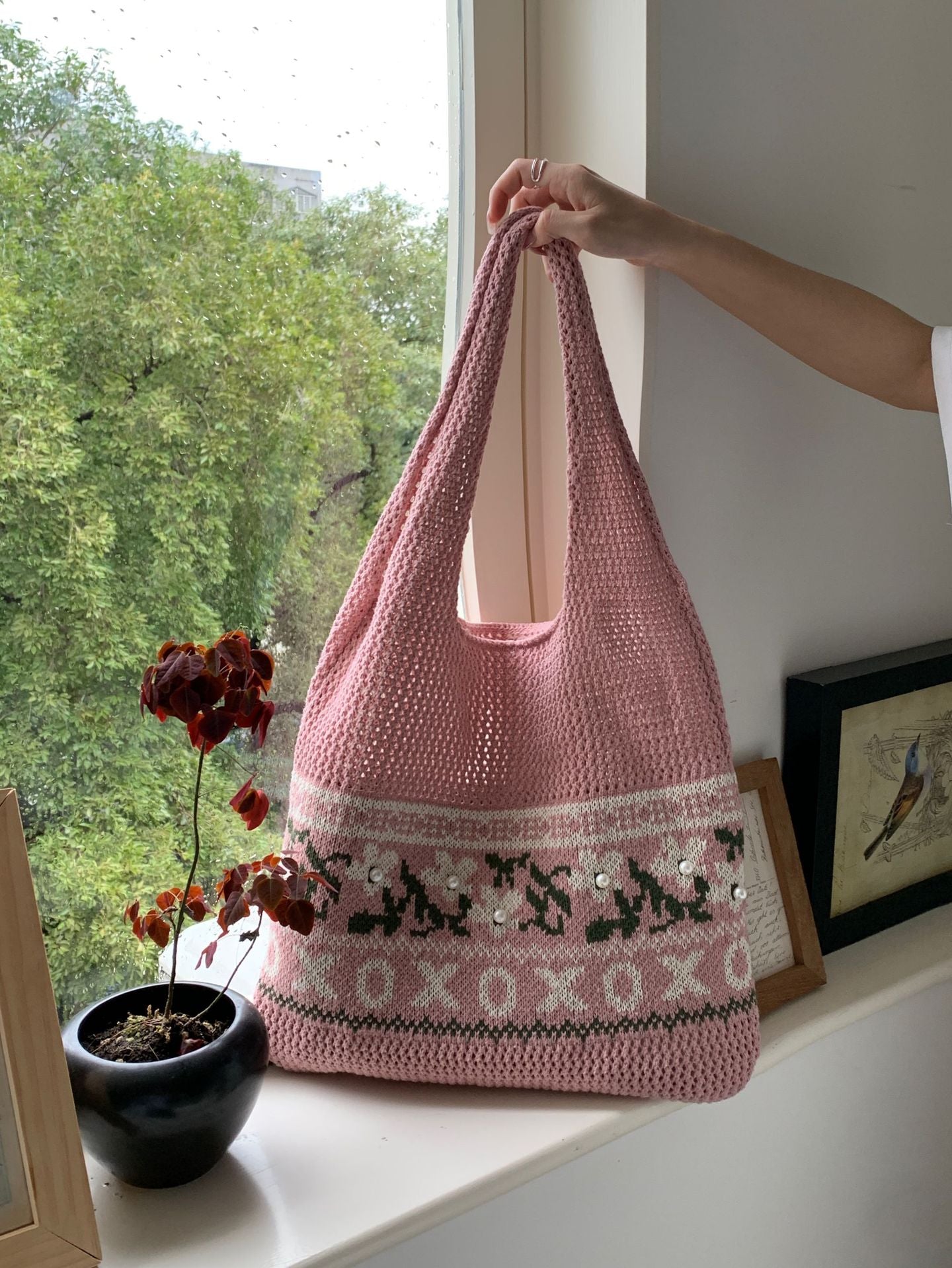Women's Retro Knitted Woven High-grade Exquisite Large Shoulder Bags