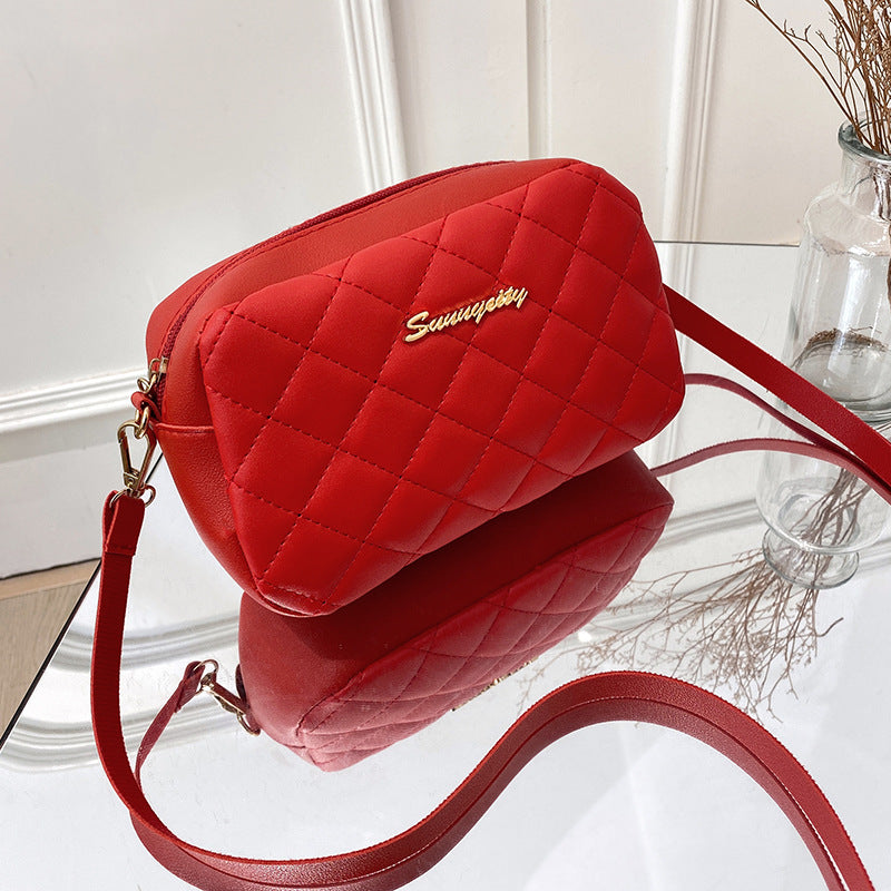 Attractive Stylish Women's Diamond Pattern Embroidered Crossbody Bags