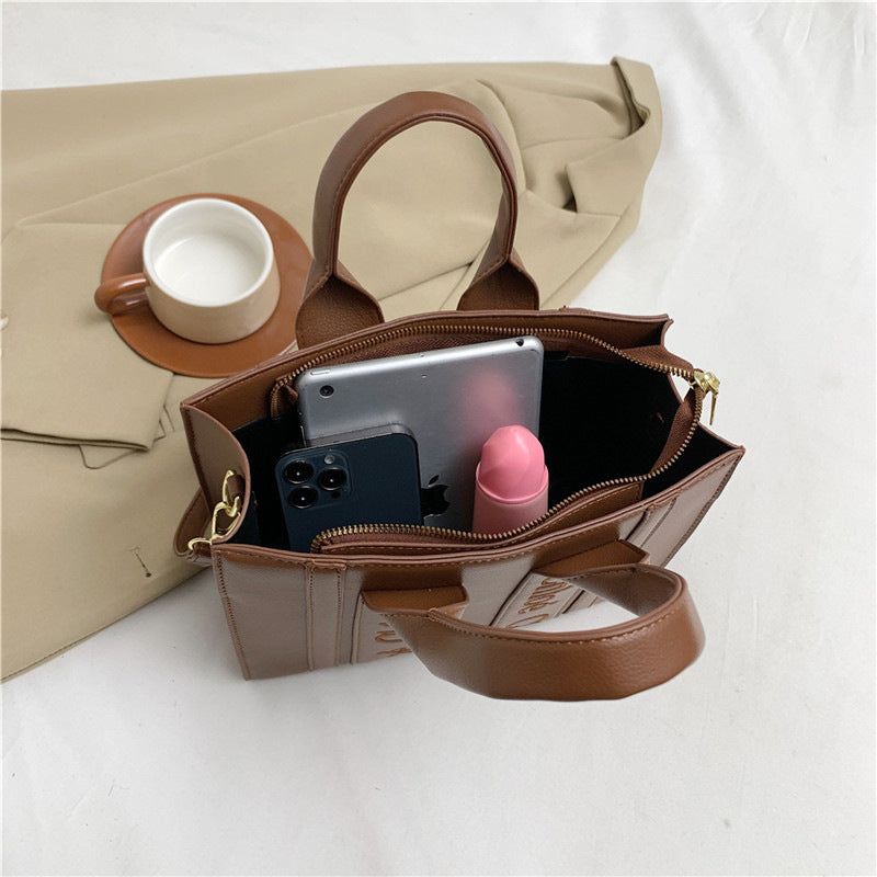 Women's Autumn Popular Letter Korean Fashion Shoulder Bags