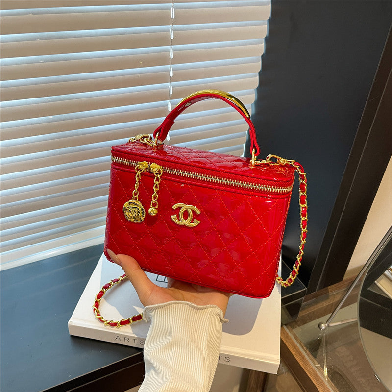 Women's Fashion Shiny Surface Rhombus Chain Portable Bags