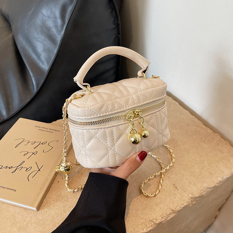 Slouchy Women's Texture Niche Chain Portable Bags